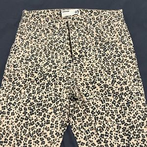 Leopard skinny jeans like new